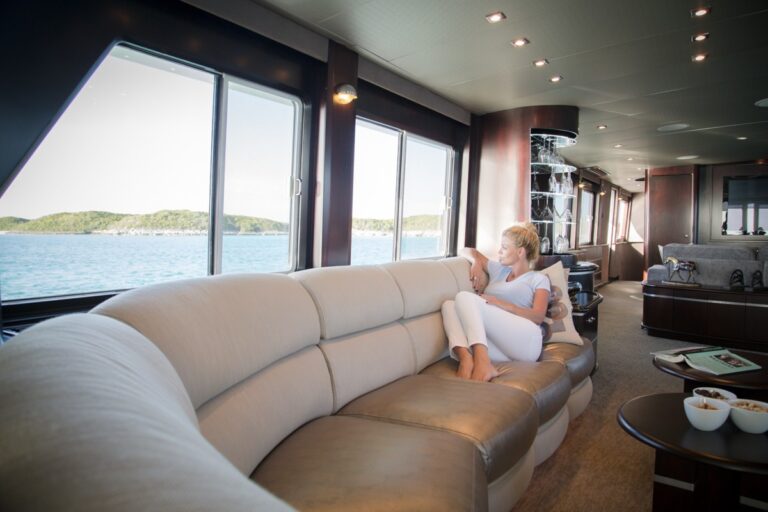 The 35m Yacht UNBRIDLED