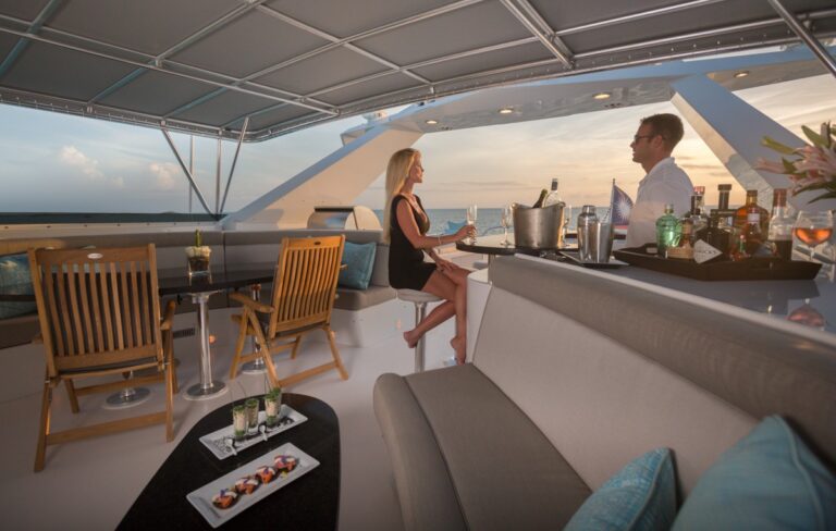The 35m Yacht UNBRIDLED