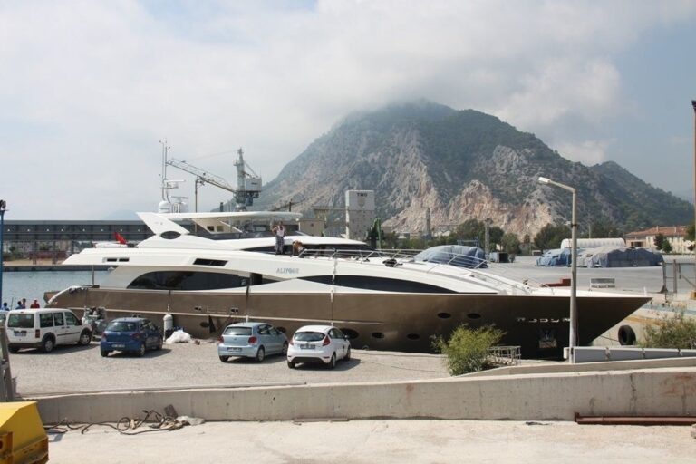 The 36m Yacht ALIYONI