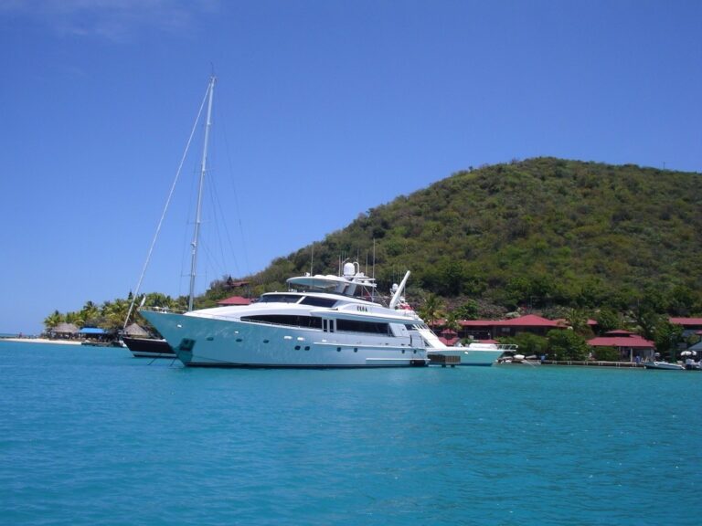 Profile Aspect On Board Yacht JOAN'S ARK