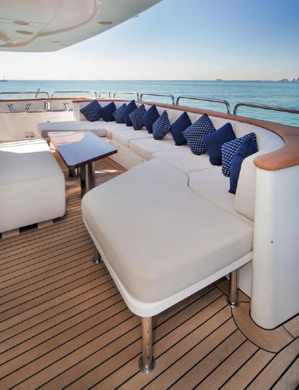 The 36m Yacht +LEJOS