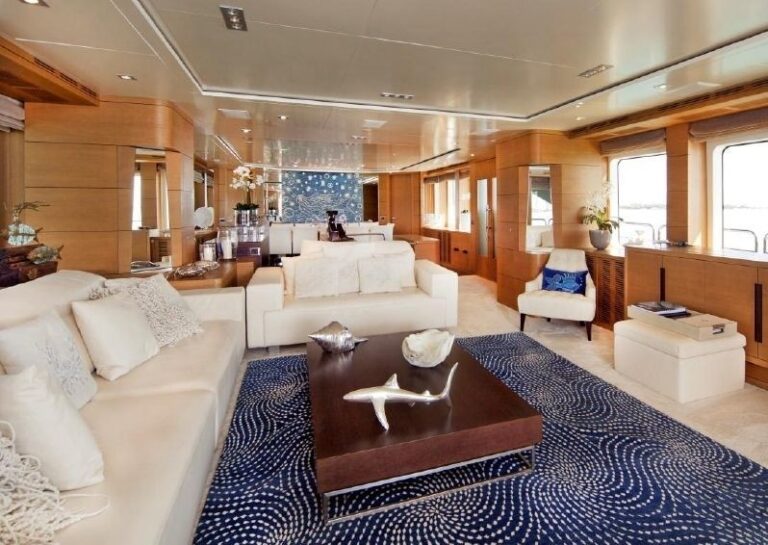 The 36m Yacht +LEJOS