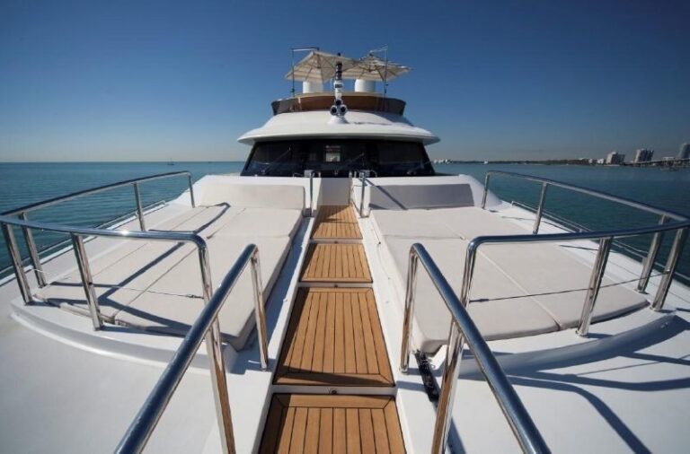 The 36m Yacht +LEJOS
