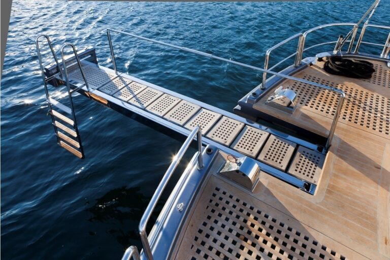 The 36m Yacht MERLIN