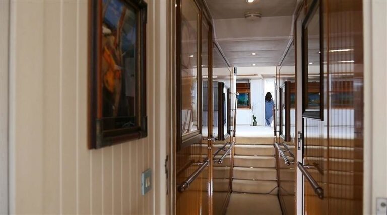 The 36m Yacht ONE LILO