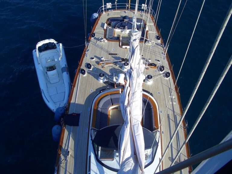 The 36m Yacht ONE LILO