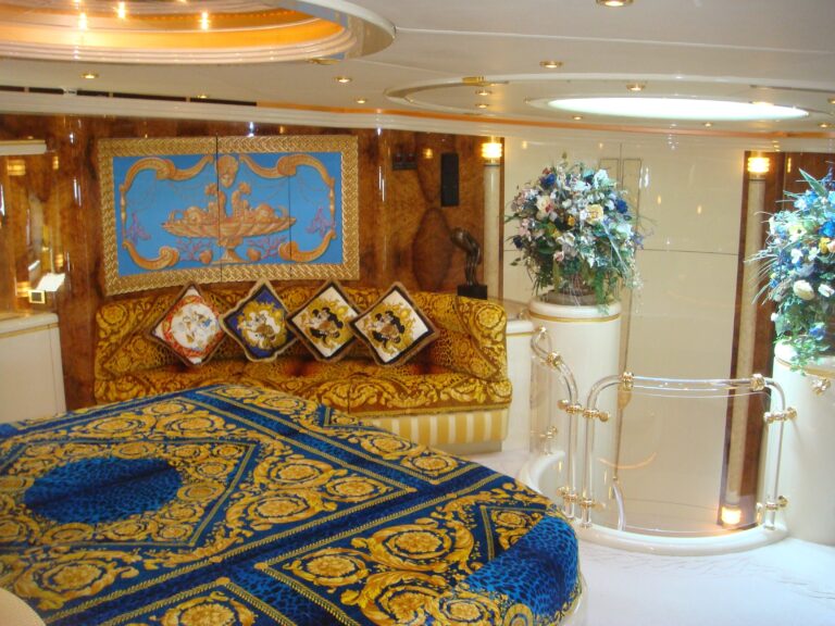 The 36m Yacht OPUS II