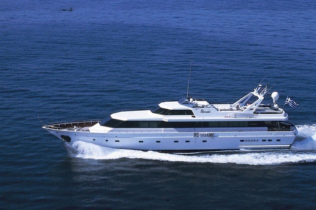 Overview: Yacht PARADIS's Cruising Captured