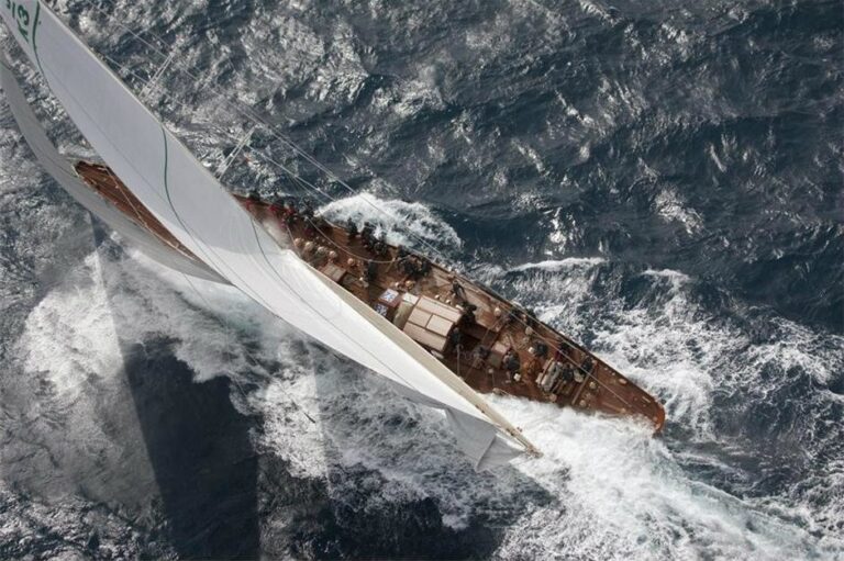 The 36m Yacht SHAMROCK V