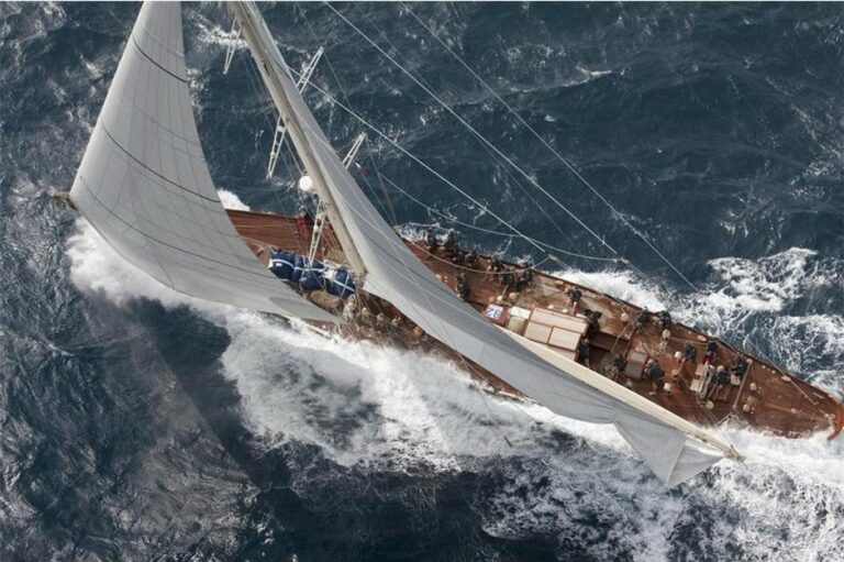 The 36m Yacht SHAMROCK V