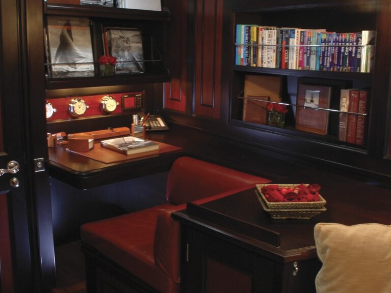 Sitting: Yacht SHAMROCK V's Main Master Cabin Photograph