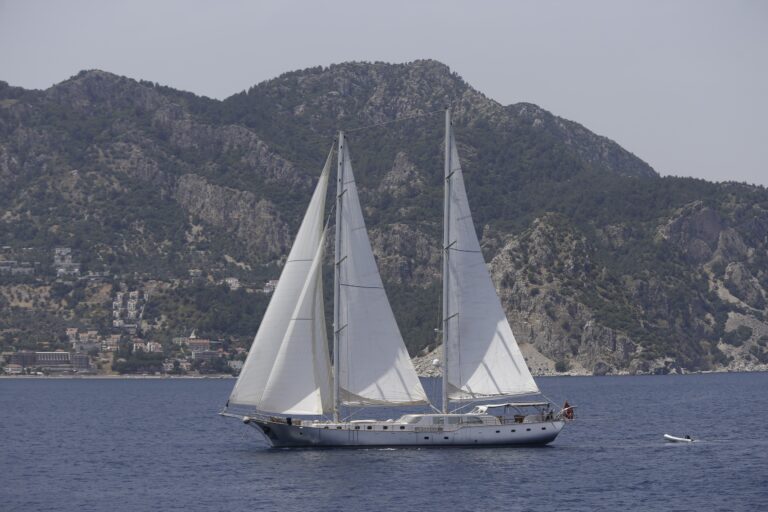 The 36m Yacht SILVER MOON
