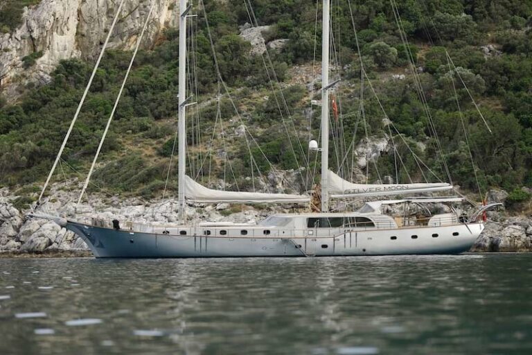 The 36m Yacht SILVER MOON