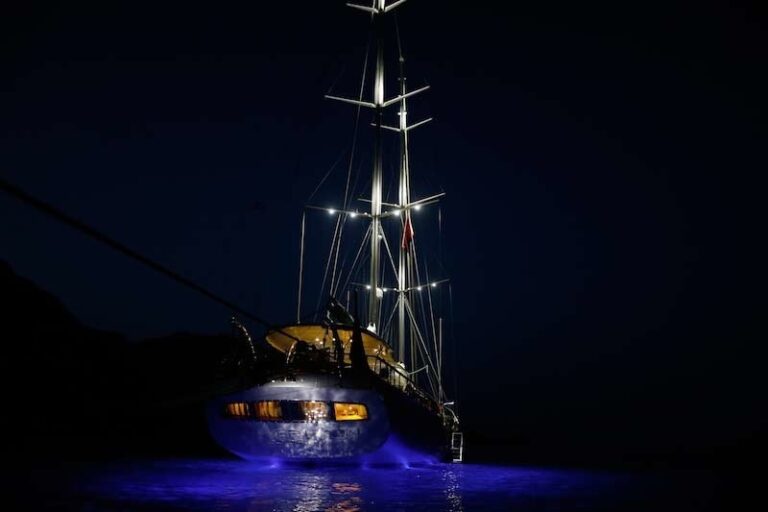 The 36m Yacht SILVER MOON