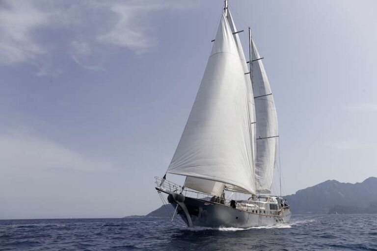 The 36m Yacht SILVER MOON
