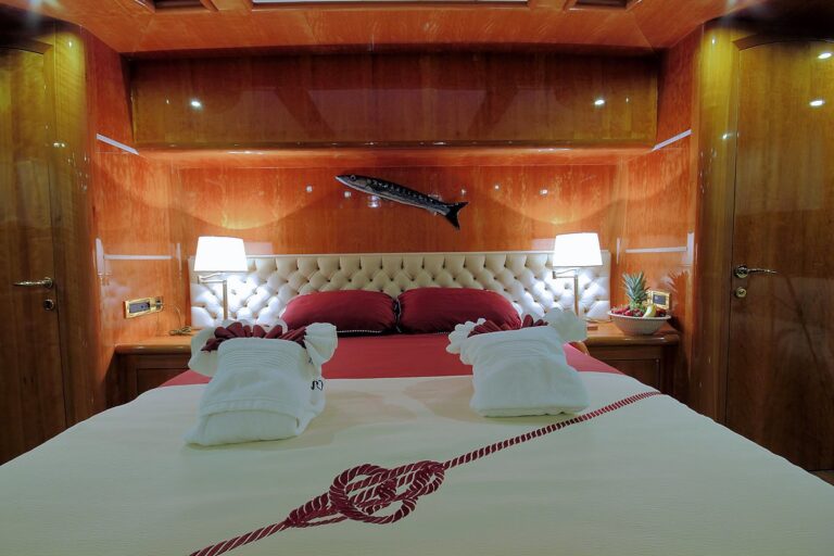 The 36m Yacht SILVER MOON