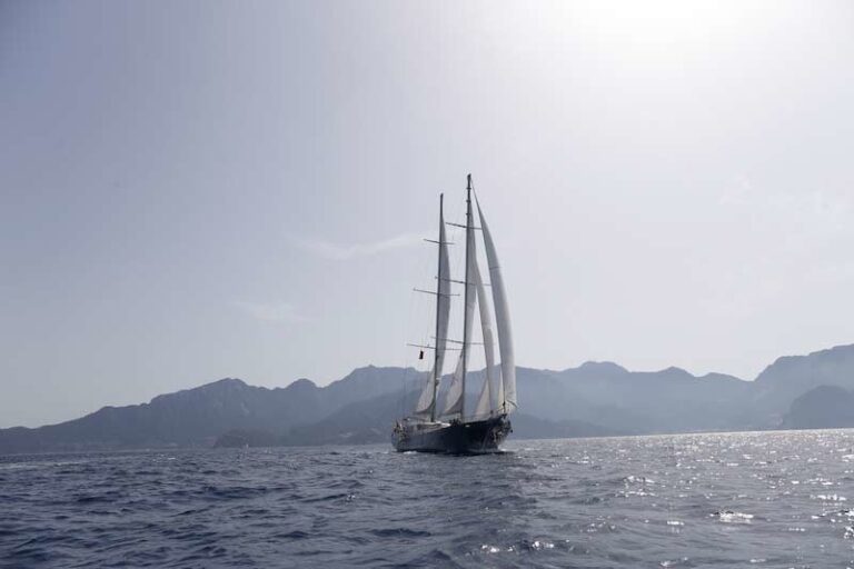 The 36m Yacht SILVER MOON