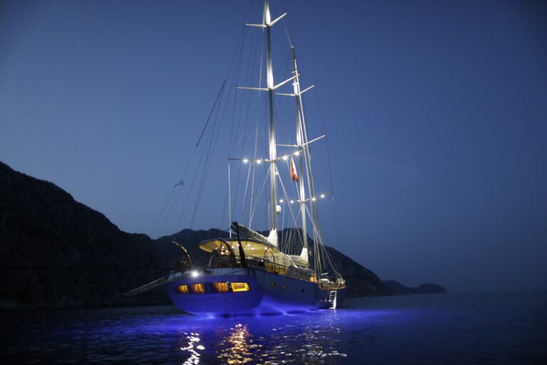 The 36m Yacht SILVER MOON