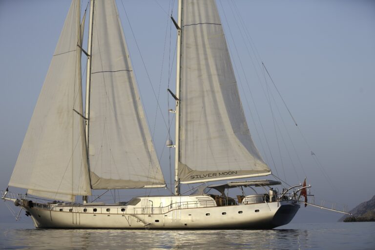 The 36m Yacht SILVER MOON
