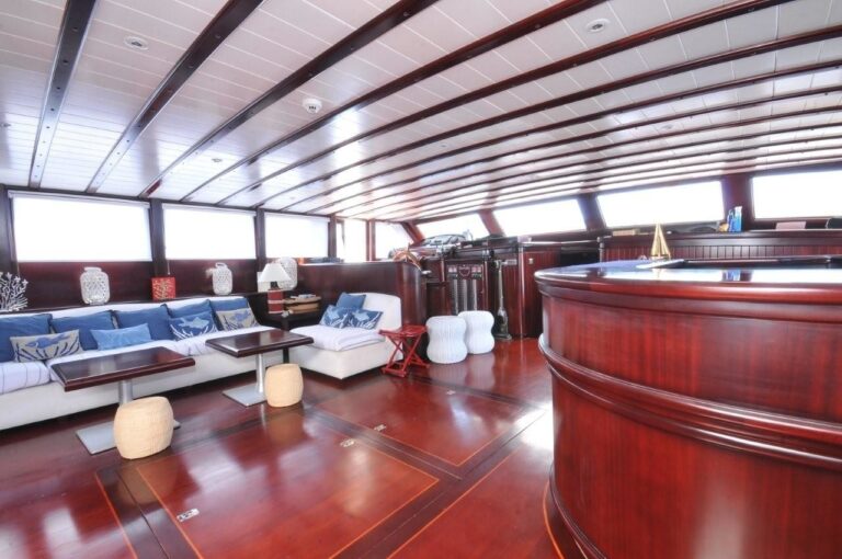 The 36m Yacht SMILE