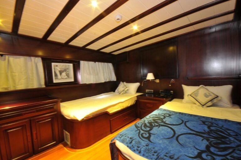 The 36m Yacht SMILE