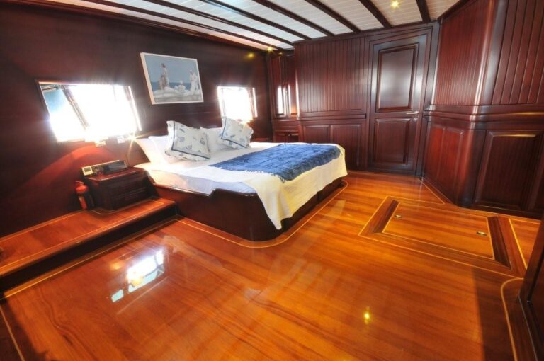 The 36m Yacht SMILE