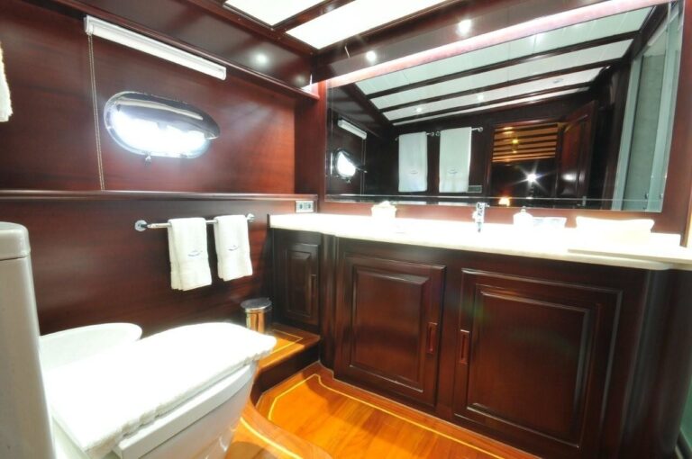 The 36m Yacht SMILE