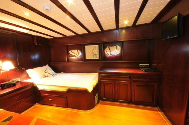 The 36m Yacht SMILE
