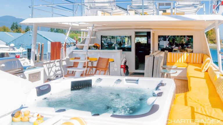 The 36m Yacht SOVEREIGN LADY