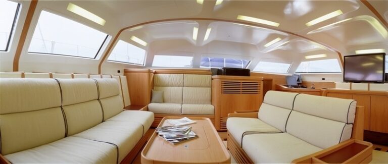 Profile: Yacht VIRIELLA's Saloon Image