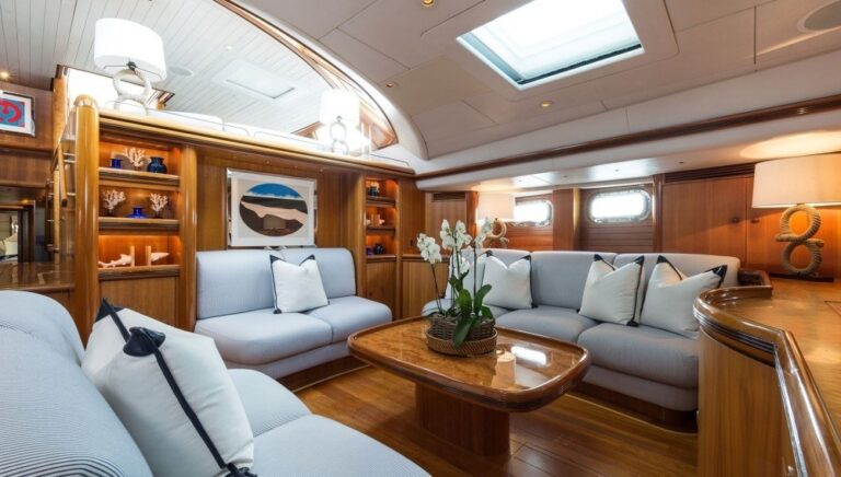 The 36m Yacht YANNEKE TOO