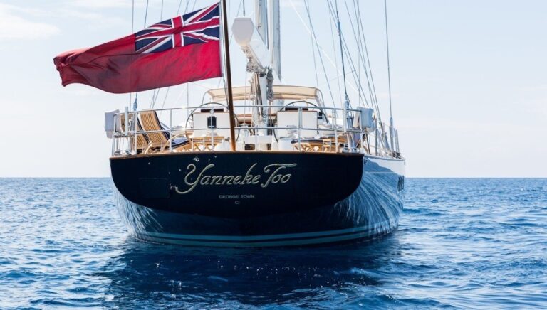 The 36m Yacht YANNEKE TOO