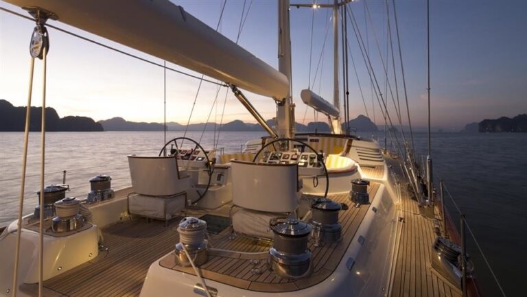 The 36m Yacht YANNEKE TOO