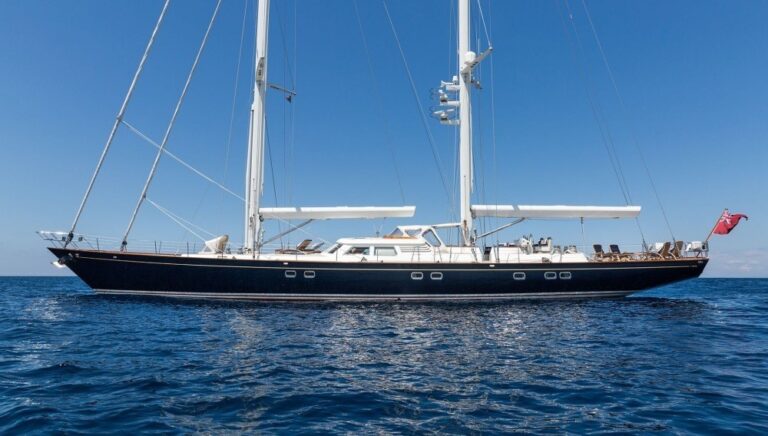 The 36m Yacht YANNEKE TOO