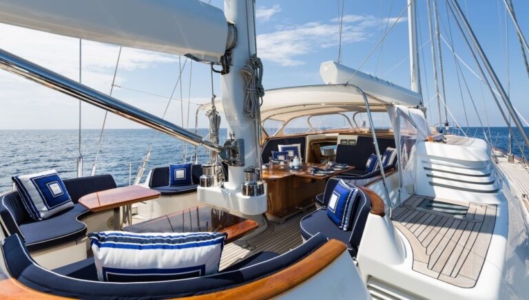 The 36m Yacht YANNEKE TOO