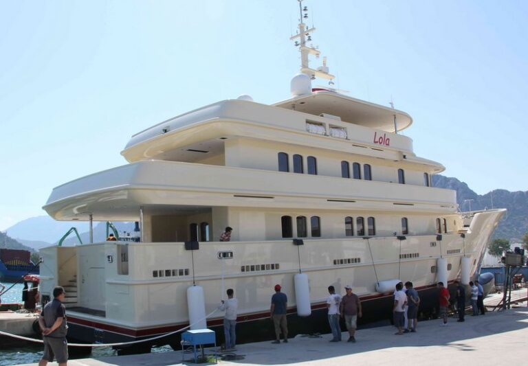 36m motor yacht LOLA-001