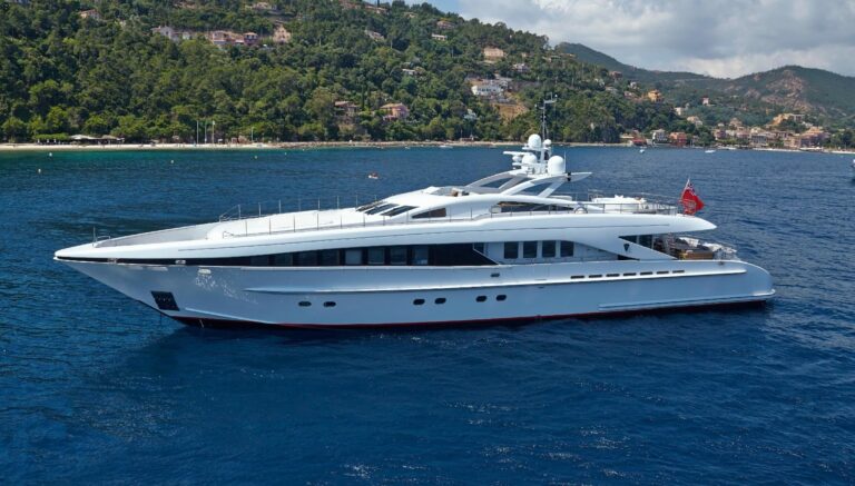 The 37m Yacht DESTINY