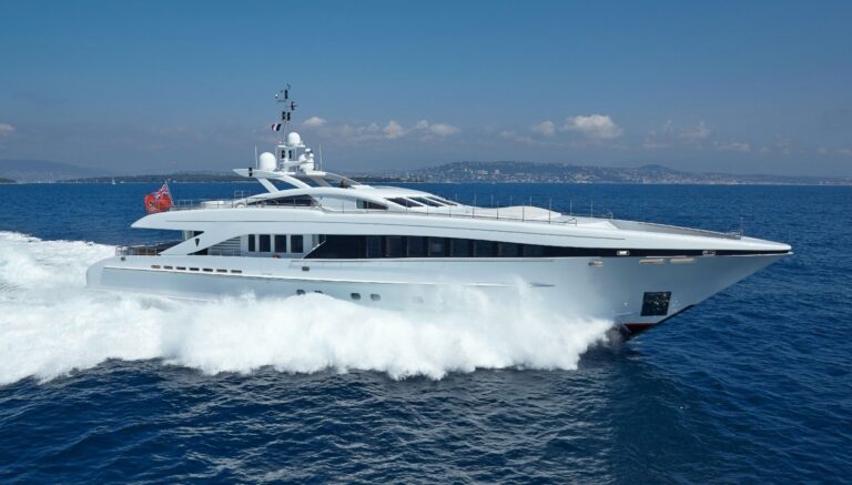 The 37m Yacht DESTINY