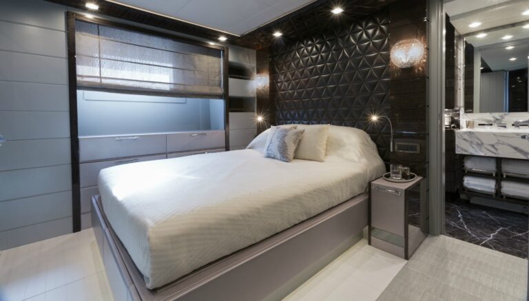 The 37m Yacht EDESIA - Guest cabin