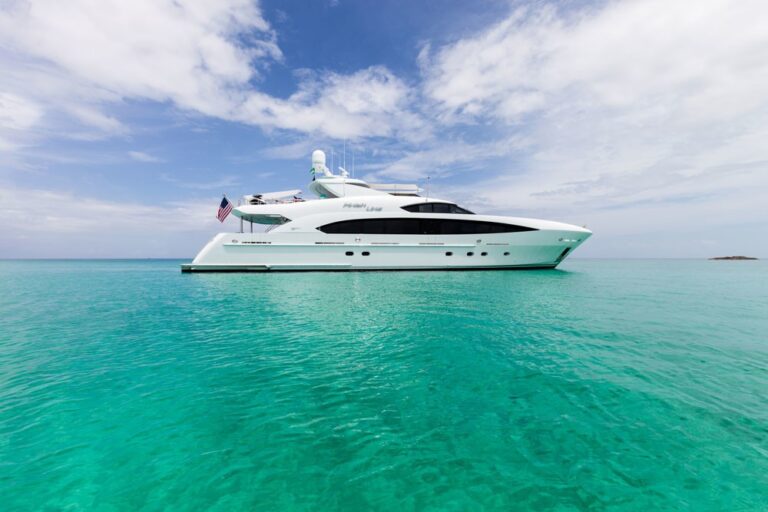 The 37m Yacht FINISH LINE