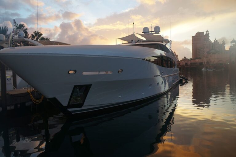 The 37m Yacht FINISH LINE