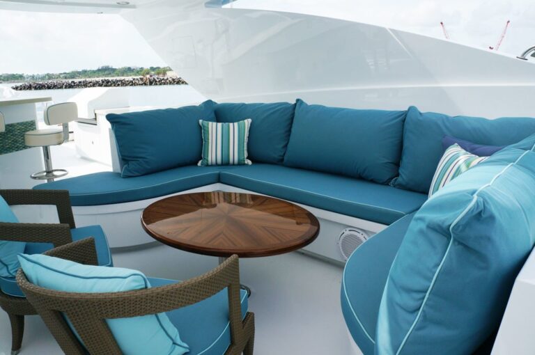 The 37m Yacht FINISH LINE