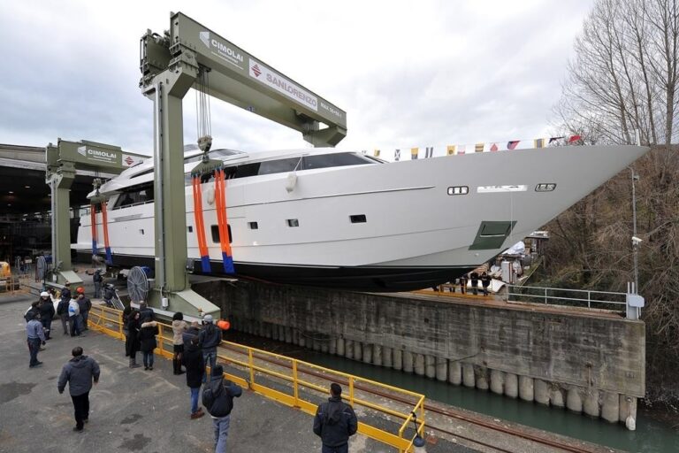 The 37m Yacht H1