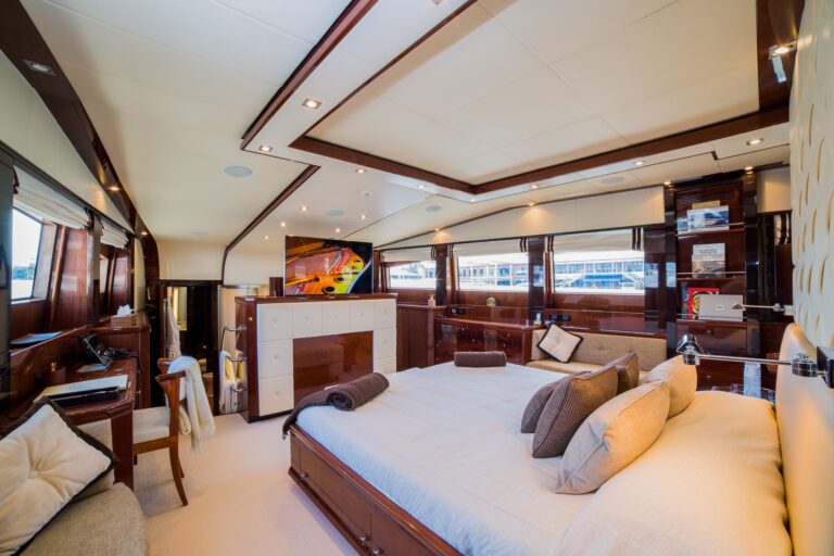 The 37m Yacht HAPPY HOUR