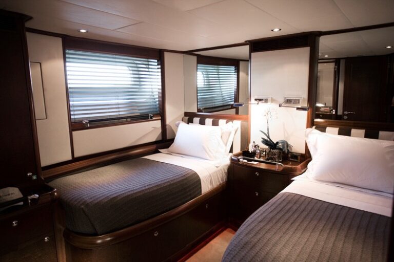 The 37m Yacht MOONBIRD