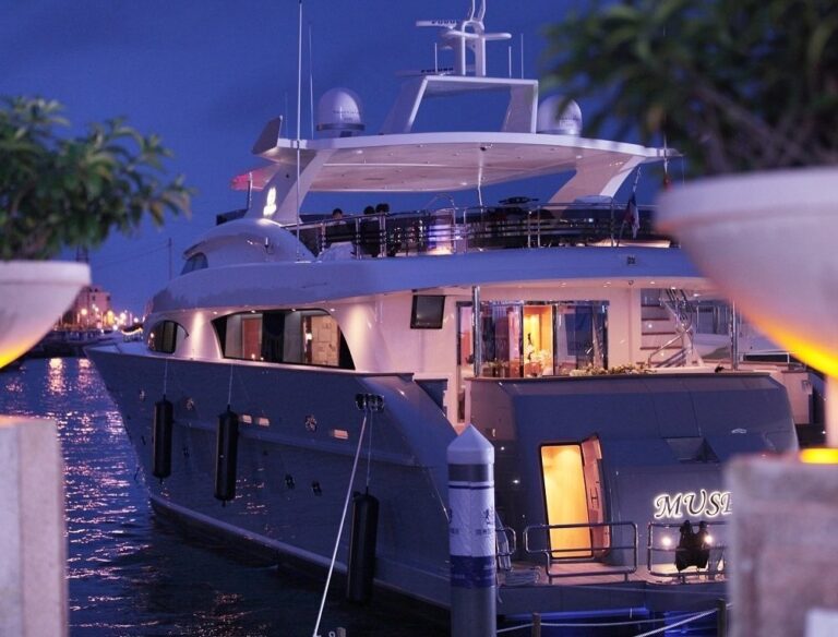 The 37m Yacht MUSES
