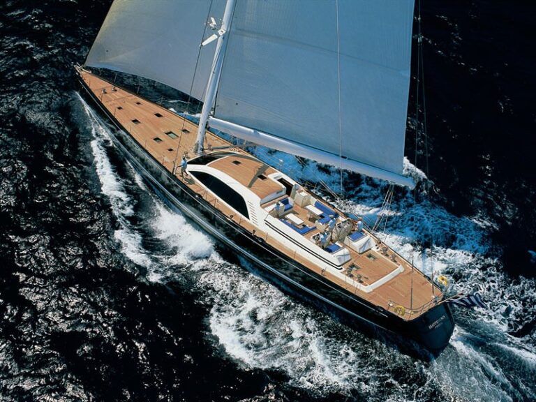 The 37m Yacht NALADE