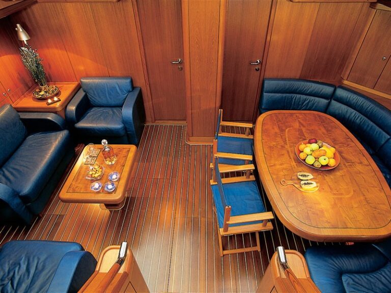 The 37m Yacht NALADE