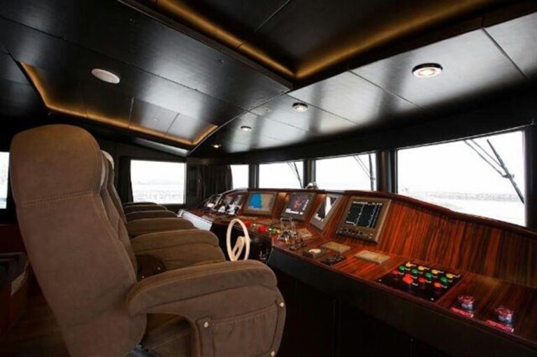 The 37m Yacht PHATSARA