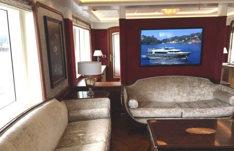 The 37m Yacht SANTA MARIA T